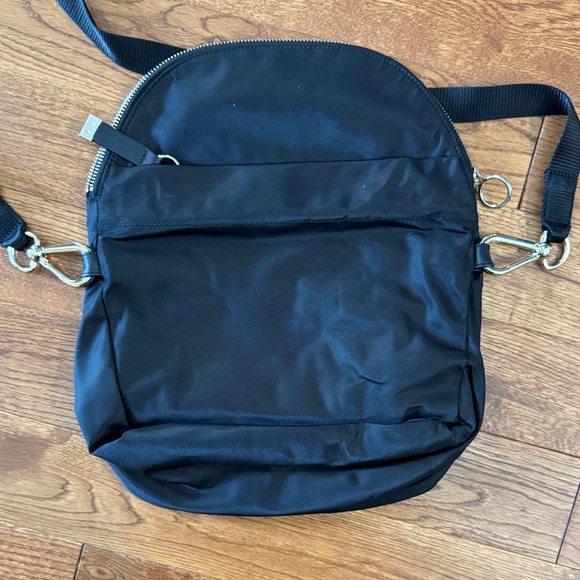 Lululemon Festival Bag - Picture 5 of 7